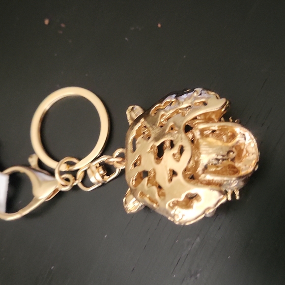 GOLDEN METAL AND RHINESTONES KEYCHAIN. - Picture 4 of 6